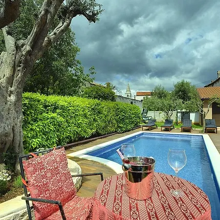 Cadetta Casa de Férias *